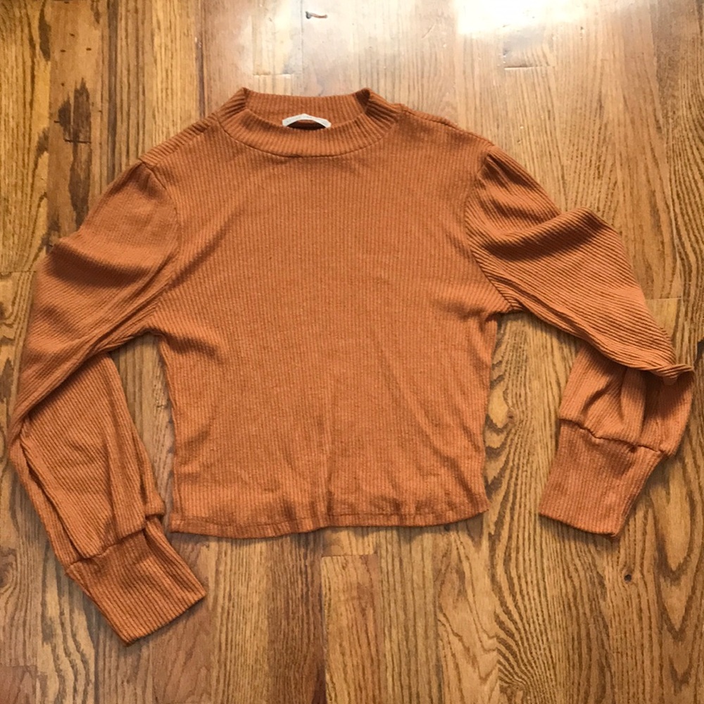 Mock neck crop top
